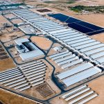 Argélia aposta US$ 3,5 bi em leite produzido no Saara 🌵 Entre pivôs de irrigação e temperaturas de mais de 40°C, a Argélia constrói uma das maiores fazendas leiteiras do planeta.