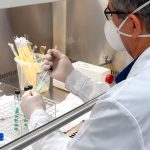 Patente brasileira baixa custo do diagnóstico de tuberculose no gado 🔬 Uma solução criada em laboratório resolveu um problema que travava exames de tuberculose em áreas rurais há décadas.