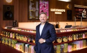 💡 A expansão levou a marca a mercados inesperados, mas também revelou que crescer fora de casa exige muito mais do que um produto de sucesso.