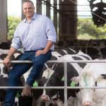 Maior fazenda de leite do Brasil mais que dobrou a produção em oito anos Sérgio Ferraz Ribeiro Filho, diretor-geral da Fazenda Bela Vista, comanda o plano para levar a produção a 150 mil litros por dia em três anos
