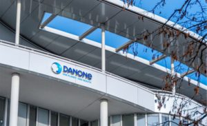 Wang deu as boas-vindas à Danone para expandir investimentos, inovação e pesquisa e desenvolvimento na China
