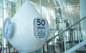 Detalhe da área que investiga o leite materno no Centro de Pesquisa e Inovação da Danone, em Ultrech, na Holanda — Foto: Divulgação/Danone