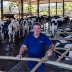 Produtor recupera área abandonada e faz dela uma fazenda leiteira de ponta O que Andres Rojas fez com uma propriedade abandonada em Minas Gerais chamou a atenção da Lactalis e de quem premia as melhores fazendas do país.